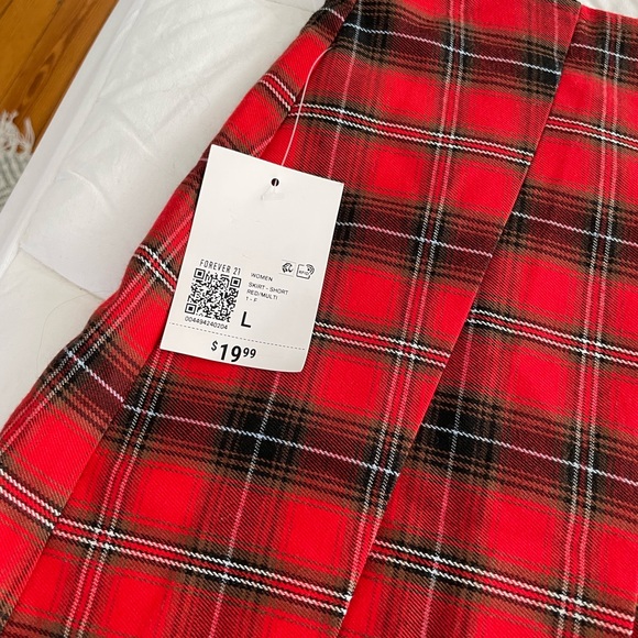 NWT Forever 21 Skirt large - Picture 2 of 4